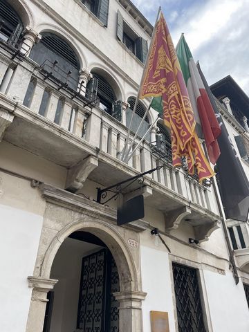 COURT OF MILAN LOT 1 hotel business branch: Hotel Salute Palace in Venice – Perimeter of the branch: assets, equipment, real estate lease contracts, employment relationships, certifications, authorizations, goodwill all better explained in the Expert...