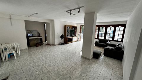 Appartement familial situé à Vía Porras, P.H. Luz   Emplacement: - Via Porras, Panama City - Proche des stations de métro Via Argentina et Fernandez de Córdoba, Sécurité sociale de San Francisco, Omar Park, Casa de las Carnes, Multi-sièges. Divers re...