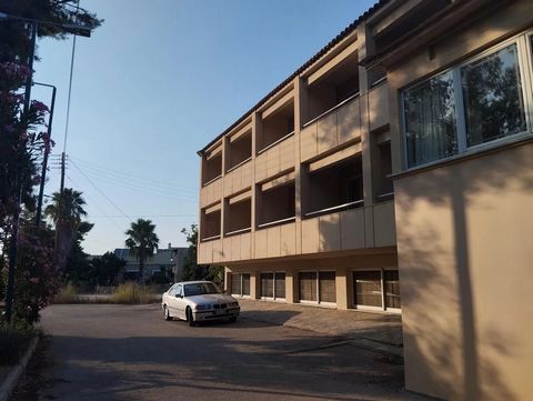 Découvrez un refuge serein situé à seulement 4 km de Nafplio, niché sur un terrain spacieux de 1200 mètres carrés, cet hôtel offre une évasion idyllique au cœur de la nature. Avec une superficie totale de 810 mètres carrés, comprenant un sous-sol de ...