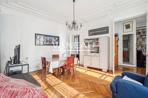 PARYŻ 9EME - Richer / Petites écuries. Grupa Vaneau oferuje Państwu, w budynku z 1900 roku, na 2 piętrze z windą, apartament o powierzchni 93,02m² Carrez. Składa się z wejścia, jadalni, salonu, niezależnej kuchni, 2 dużych sypialni, z których jedna w...