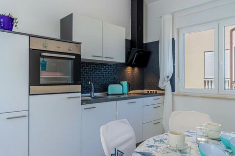 2 camere da letto, 2 bagni, 2 soggiorni, 2 cucine, balcone, terrazzo con zona pranzo, barbecue