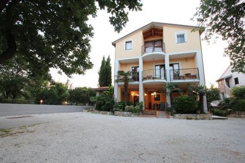 Family hotel in Rovinj area, 1 km from the sea. The hotel consists of a total of 864m2 of living space, which is divided into a basement and 3 additional upper floors. In the basement of the hotel, there are several larger rooms that future owners ha...