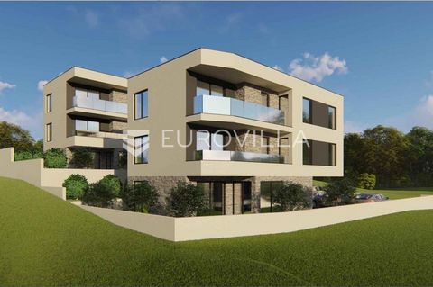 For sale is a luxury project located in one of the most sought-after and exclusive locations in Pula, only 450 meters from the sea and beaches. It is located in Pješčana Uvala and consists of two buildings. Each building extends over three floors (gr...