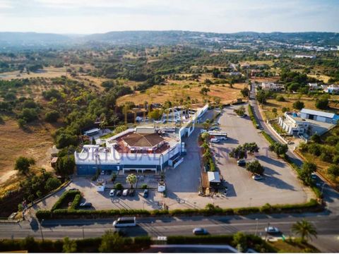 Ein Reich voller Spaß an der Algarve Stellen Sie sich einen Raum vor, der von der Energie der Nacht pulsiert, einen Ort, an dem Musik, Tanz und Adrenalin zu einem einzigartigen Erlebnis verschmelzen. Mit seinen 5.040 m² purer Unterhaltung ist dieser ...