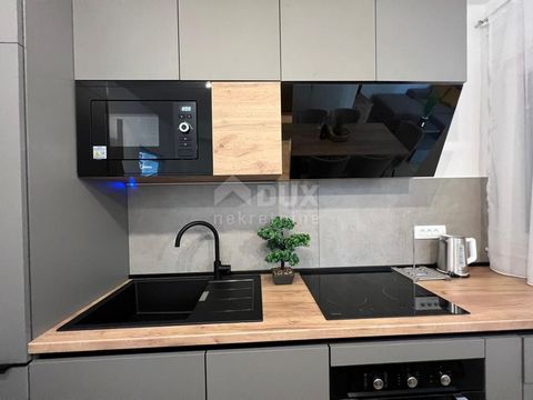 Location: Ličko-senjska županija, Novalja, Novalja. ISLAND OF PAG, NOVALJA - luxury apartment in terraced houses NEWLY BUILT We are selling this beautiful 3 bedroom + bathroom apartment S3 which is divided into three floors p + 2 where on the ground ...