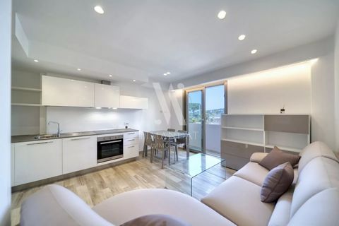 Roquebrune Cap Martin, bord de mer, proche de toutes les commodités, résidence de standing, 3 pièces de 52 m2 avec balcon, entièrement rénové en style contemporain et climatisé. Cet appartement se compose d’une entrée, séjour avec cuisine équipée, 2 ...