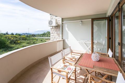 Apartment Penetra features two bedroom apartment located in a quiet neighborhood of Cavtat area, Dubrovnik region. Private parking on site, free of charge, reservation is required. Airport shuttle service upon request, charges apply. Excursions and b...