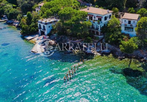 A short distance from the tourist port of Porto Santo Stefano, Monte Argentario, in the wonderful and exclusive bay of Pozzarello stands this luxury property, truly unique in terms of characteristics and location. The emotion you feel walking along t...