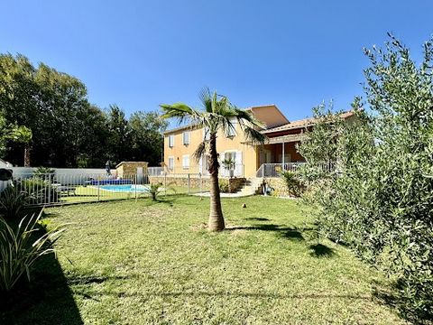 New property, close to the village, in a quiet and residential area, beautiful home built in 2007 set on a 3000 m2 plot offering spacious rooms and great natural light in every room. Its quality features make it a unique living space. The residence c...