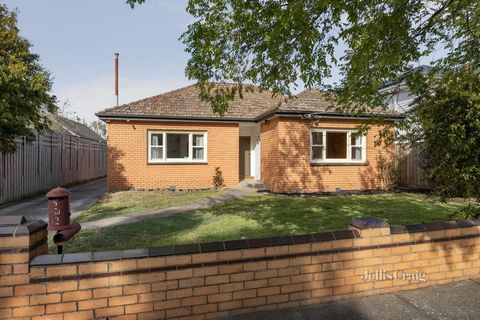 A timeless balance of old and new, this refined three bedroom cream brick home gives you homely comfort on a generous garden block. Sporting matte finished hardwood floors, this lovingly updated home introduces a wide entry foyer with sliding glass d...