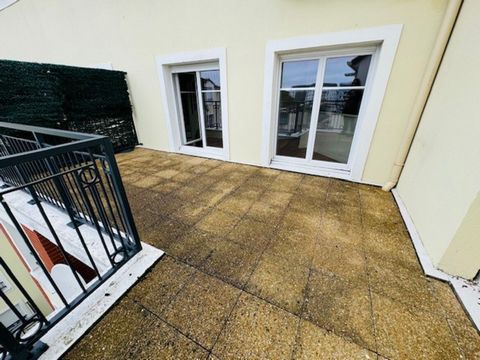 Appartement 3 pièces de 52,8m² carrez au 5ème étage, un parking en sous-sol inclus ; Copropriété de 78 lots principauxDPE C 125,87 / GES D 29,45 ID ONV : 0144F94-L069 - Lot de copropriété n°235Les informations sur les risques auxquels ce bien est exp...