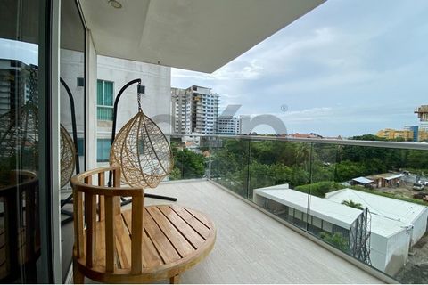 The Martinique building in Cielo Mar offers modern, well-designed living spaces that cater to comfort and luxury. The property showcases a spacious balcony equipped with a jacuzzi, perfect for relaxation while enjoying serene city views. The interior...