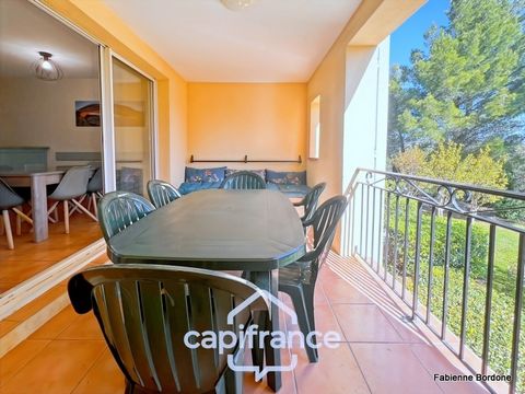 Domaine et golf de Pont Royal, appartement de 36 m2 ,1er étage, VUE LUBERON, loggia terrasse, 1 chambre double , chambre lit supperposés, place de parking , placette