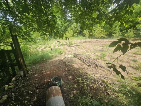 For sale a plot of land within the town of Kardzhali, in the Prileptsi district, not far from the new Mosque. The property has an area of 622 sq.m. The place is not regulated.