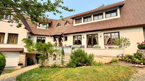 Maison à vendre 8 pièces LA CELLE SAINT CLOUD (78)