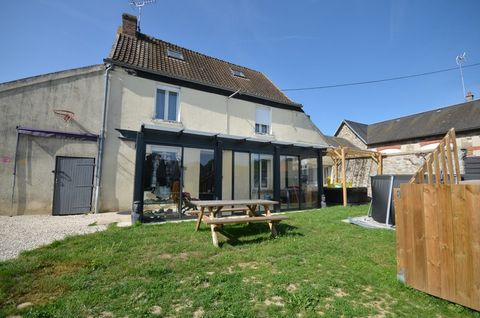 Proche d'Oulchy le Château, à vendre maison de 5 pièces avec piscine hors-sol