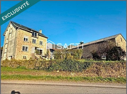 Ancien corps de ferme avec une maison d'habitation de 130 m² et environ 700m² de dépendances.