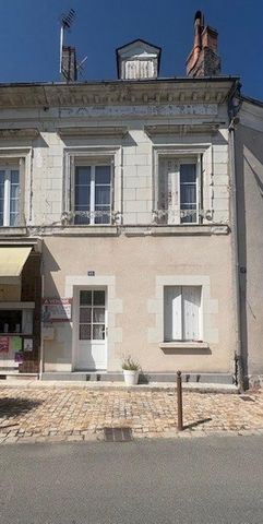 Maison de bourg à étage 60m² - Plein coeur de Châtillon sur Indre