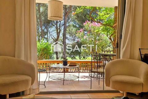 À vendre sur le Golf de Saumane : Bel appartement 3 pièces de 61?m² en rez-de-chaussée grande terrasse , 2 chambres, 2 salles de bain. Résidence sécurisée avec piscine, tennis, salle de sport. Exposition sud, environnement calme et verdoyan...