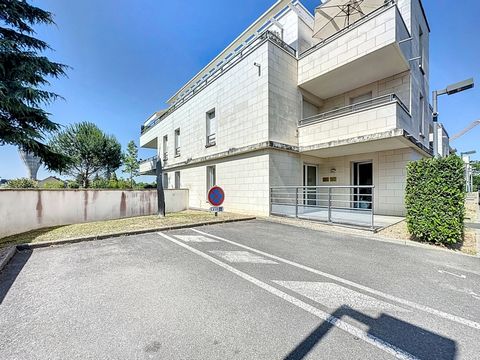 Local/bureau à vendre SAINT CYR SUR LOIRE (37)