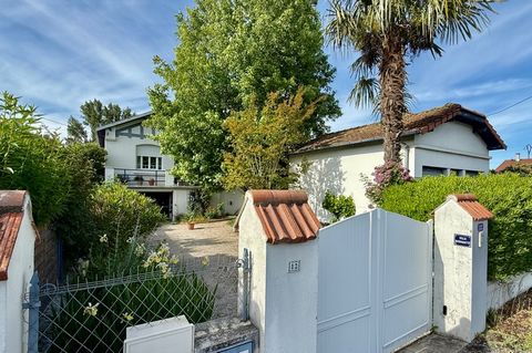 Tarbes, village périphérique, Exclusivité belle maison en viager occupé par dame de 82ans, 105 M2 habitables, grand garage, annexe sur 845M2 de terrain