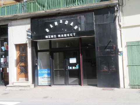 Dpt Alpes de Haute Provence (04), à vendre DIGNE LES BAINS MURS d'un Local commercial