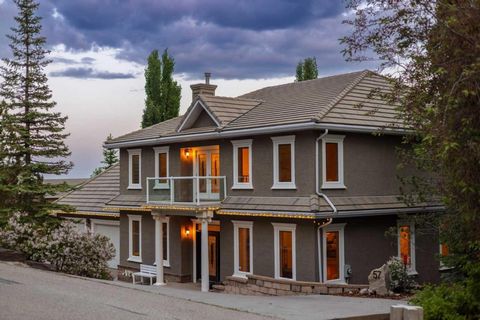 Gelegen in de prestigieuze gated community van The Slopes, combineert dit uitzonderlijke landgoed op 57 Slopes Point SW op meesterlijke wijze tijdloos vakmanschap, duurzame luxe en een onovertroffen locatie. Het huis is gebouwd met duurzame kwaliteit...