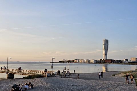 Welcome to your comfortable accommodation in Malmö (Limhamns Sjöstad) – whether you're traveling for business or leisure! Discover these fully furnished and tastefully decorated apartments in Malmö – perfect for business travelers, families, or frien...