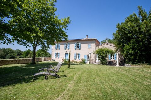 CONFORTABLE MAISON DE CAMPAGNE AVEC PISCINE