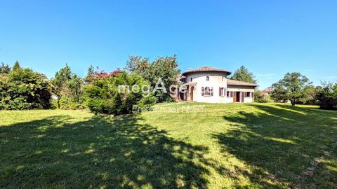 Grande propriété de caractère - maison de plain-pied de 235m² + s-sol et terrain de 7550m²