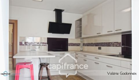 Maison à vendre 5 pièces ECHILLAIS (17)620 - Plain-pied 163 m² Vue sur le transbordeur, double garage, parcelle de 1000 m²
