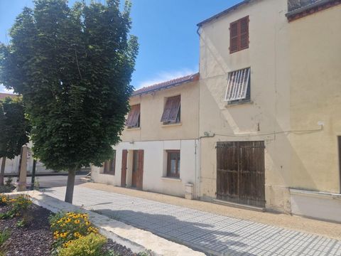 DOUBLE MAISON avec garages et terrains