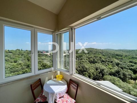 ID CODE: 37691 Ivan Duić Agent pripravnik Mob: +385 95 820 3223 Tel: +385 99 640 8438 E-mail: ivan@dux-istra.com www.dux-istra.com