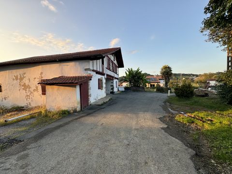 Plateau Brut de 157,60 m2 avec parcelle de 359 m2 a proximité du bourg.