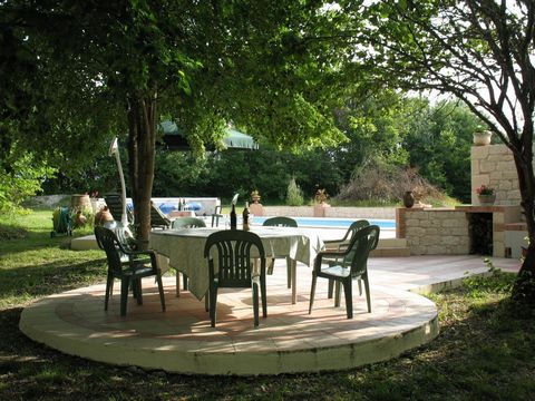 Maison 130 m2 sur plus de 5 hectares de bois et prairie.