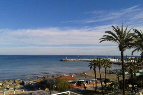A charming holiday home ideal for couples, this well-equipped beachfront property offers one cozy bedroom with a double bed and accommodates up to two guests. Pet lovers will be pleased to know that the property is pet-friendly, making it a suitable ...