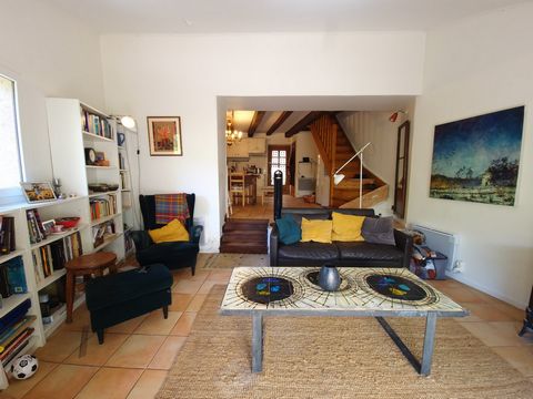 Maison en pierres dans le cur de Caylus