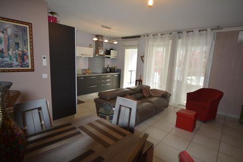 Apartment Floor 2nd, View Urban, Position south east, General condition Excellent, Kitchen Open plan, Heating Separate air conditioning, Hot water Separate, Living room surface 30 m² Bedrooms 2, Bath 1, Toilet 1, Terrace 1, Car park 2 Building Built ...