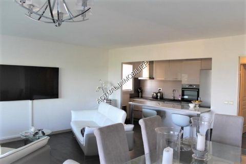 Apartment Stage RDJ, View Greenery, position west, General condition Good, Kitchen Ouverte sur séjour, Heating Separate, Hot water Separate, Rental Unfurnished, Available from 01/09/2013 Bedrooms 2, Bath 1, Toilet 1, Terrace 1, Car park 1 Building Co...