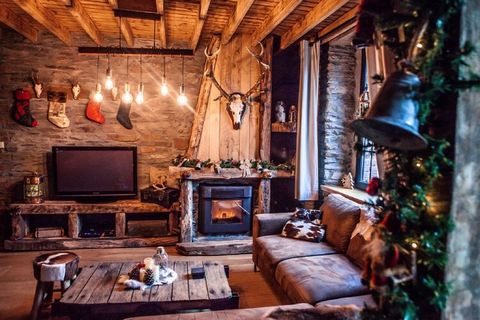 This unique holiday home with a private hot tub is blessed with an atmospheric appearance and a beautiful interior. It comfortably accommodates families, couples, and friends. The property is located in the romantic village of Hardigny, a few kilomet...