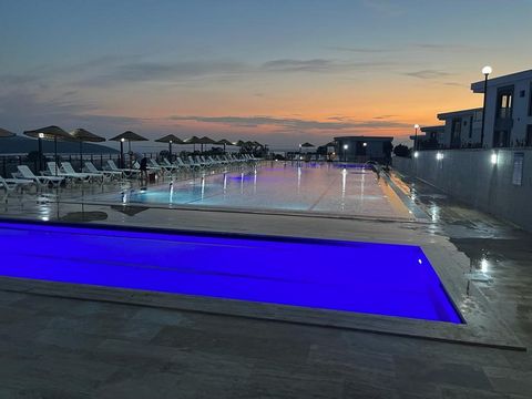 Brand new holiday project is finished and completed and it's ready to move in. The complex consists of 80 units of apartments and 28 detached villas.  This development is located in Didim Akbuk, Turkey and is only 10 minutes walking distance to the b...