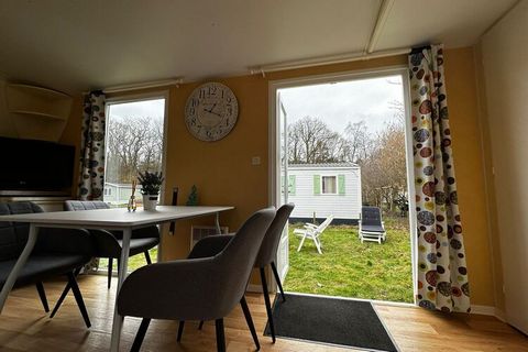 All the beauty that Overijssel, and in particular the area around the Lemelerberg, has to offer, is very easy to reach from this comfortable accommodation. And after a day of cycling around you can relax in the spacious garden of the accommodation in...