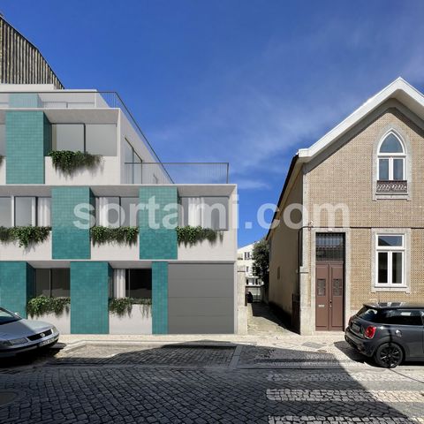 A new development located in the heart of Matosinhos, on one of the roads with a lot of movement, in front of the metro station! The development consists of two buildings, with a total of 44 new apartments of types T0, T1, T2 and T3, with modern, cle...