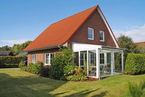 Holiday home with very tasteful furnishings and a light-flooded conservatory. You can relax in the well-kept, sunny garden with a lawn and from the conservatory you have a beautiful view of the countryside. The popular Butjadingen peninsula not only ...