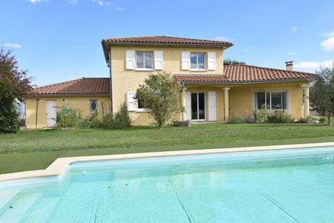 Ambérieux d'Azergues - Villa de 140 m² - Terrain de 1320 m² avec piscine et garage double