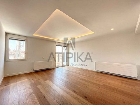 Discover this stunning new build two-bedroom apartment, located in a building with elevator in the heart of the vibrant Eixample district. Enjoy a privileged location that offers you convenient public transport connections and the possibility to expl...