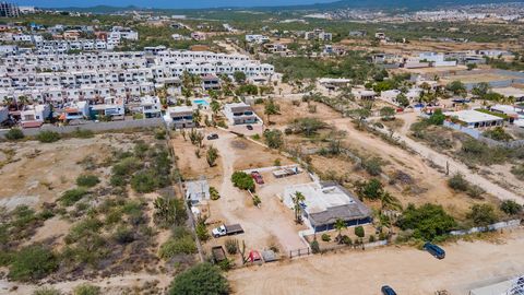 Exceptional lot in Cabo San Lucas ideal for a development. Nestled in the north of Cabo San Lucas just 7 minutes from downtown, this exceptional lot offers a sprawling expanse of 3,200 square meters, presenting a remarkable opportunity for a discerni...
