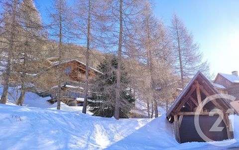 Foux d'Allos - In a winter and summer sports resort, at the gates of the Mercantour National Park, at the foot of the Sources du Verdon and close to the slopes of the Val d'Allos area the Espace Lumière, prestigious chalet of 350 sqm built on a plot ...