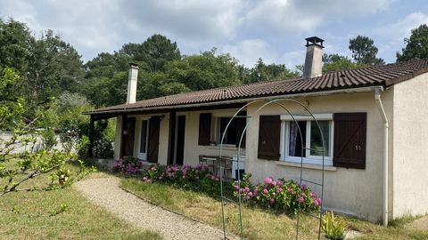 A 5 minutes de Saint Symphorien - REF 4575 - HORTENSIA Proche de Saint-Symphorien et de ses commodités, découvrez cette maison de plain-pied d'environ120m2 composée d'une entrée, salon avec insert, cuisine, 4 chambres dont une suite avec dressing/ sa...