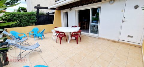 Herault (34) zum Verkauf in La Pinede in Cap d'Agde, ca. 44 m² große Wohnung im Erdgeschoss und privater Parkplatz. Apartment bestehend aus einem Wohnzimmer mit offener Küche, einem Schlafzimmer mit Schrank, einem Kabinenschlafzimmer mit Platz für ei...